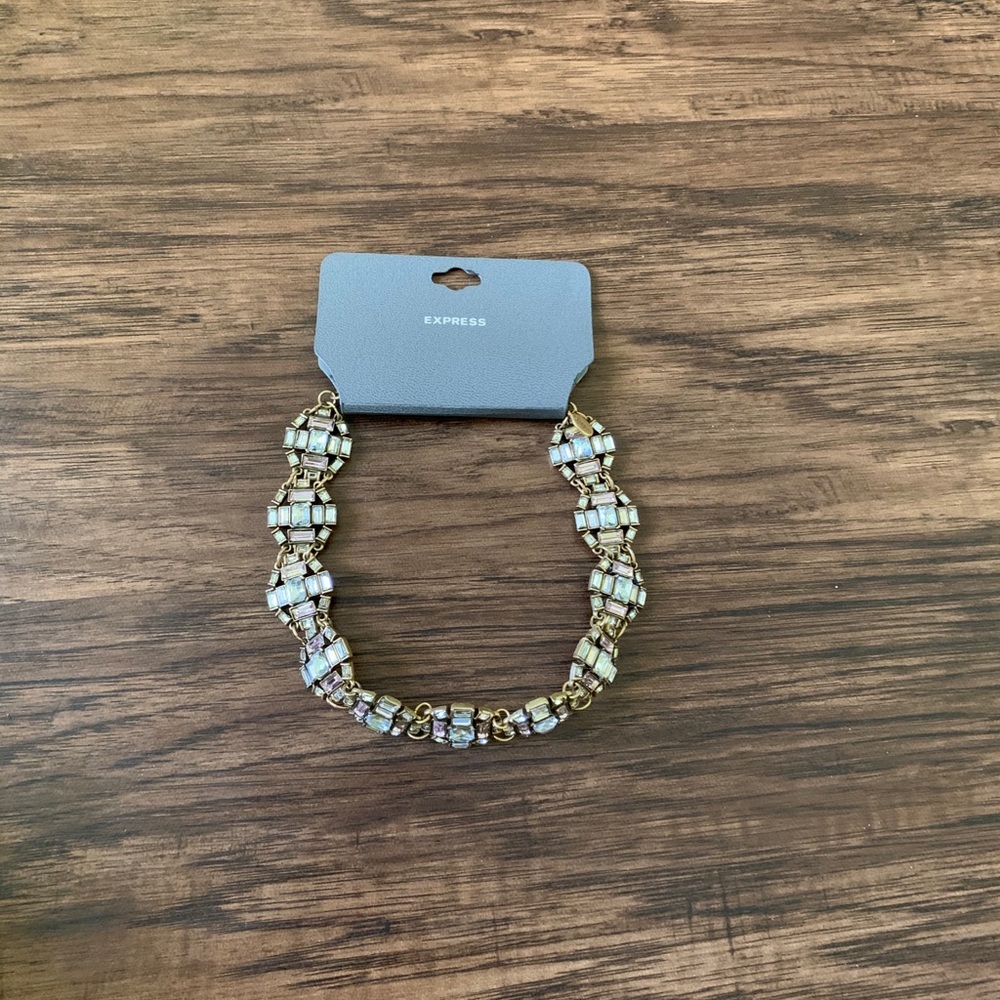 Express banana choker necklace